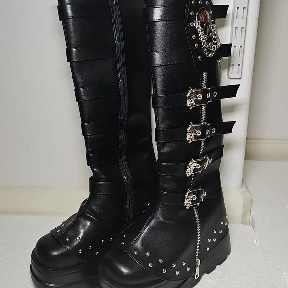 Black Gothic Knee-High Boots | 39 - Picture 1 of 4